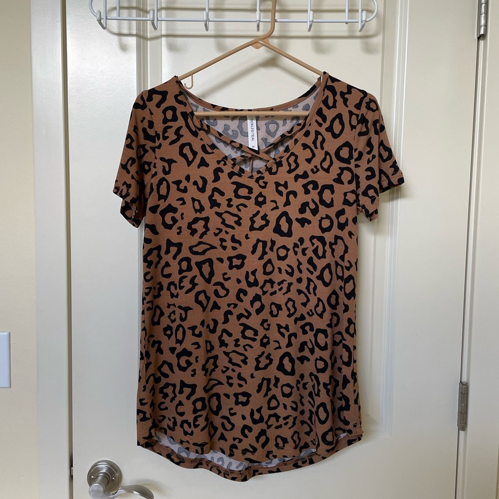 NWOT Tickled Teal Leopard Print Criss Cross Top - S